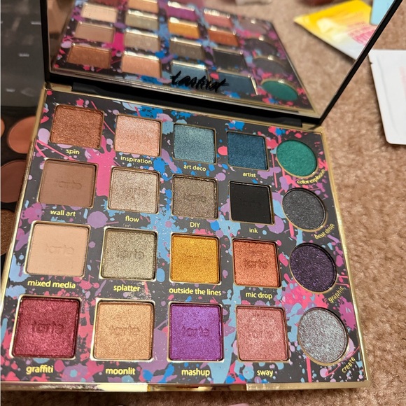 Makeup Bundle - Picture 3 of 11